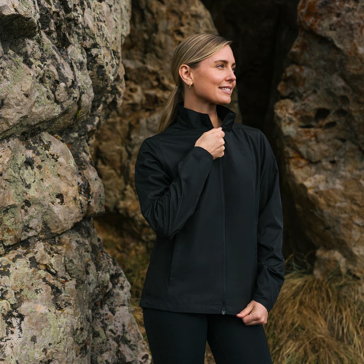 WOMEN'S SIERRA LIGHTWEIGHT SHELL